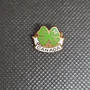 VINTAGE 4 H CANADA PIN, 4 Leaf Clover Over A Canada Banner, 1980s